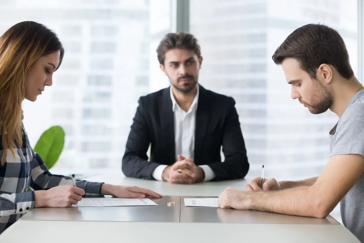 How EH Mediation Guides Couples Toward Fair and Balanced Outcomes Newport